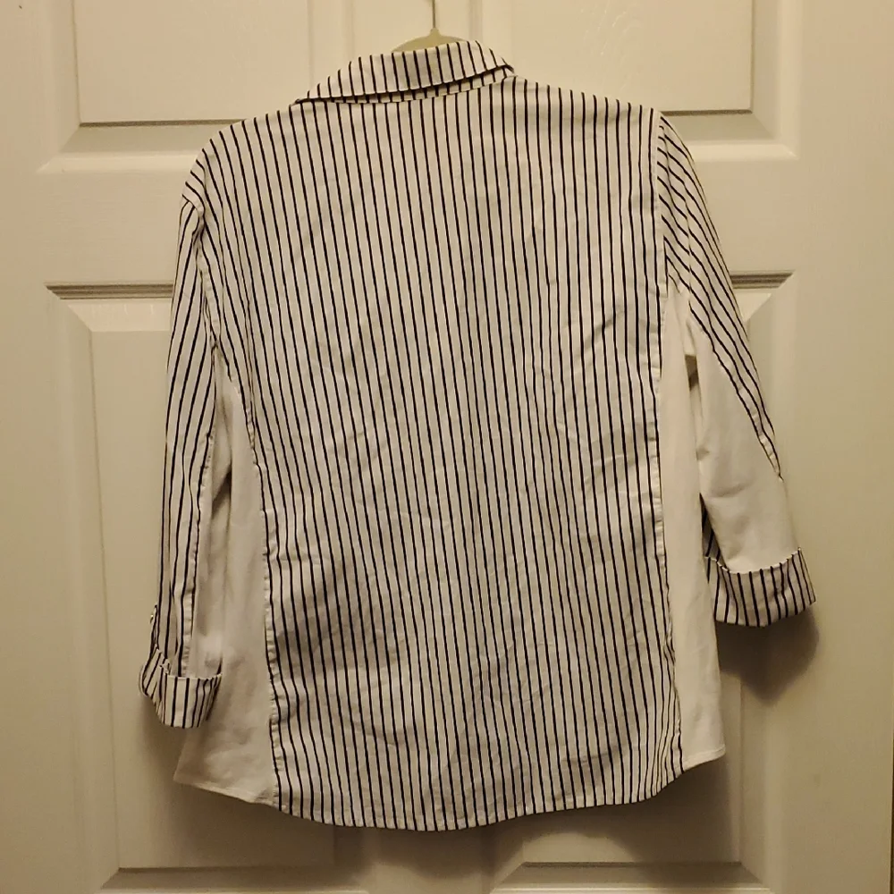 Anne Klein Button Down Shirt - Picture 4 of 6